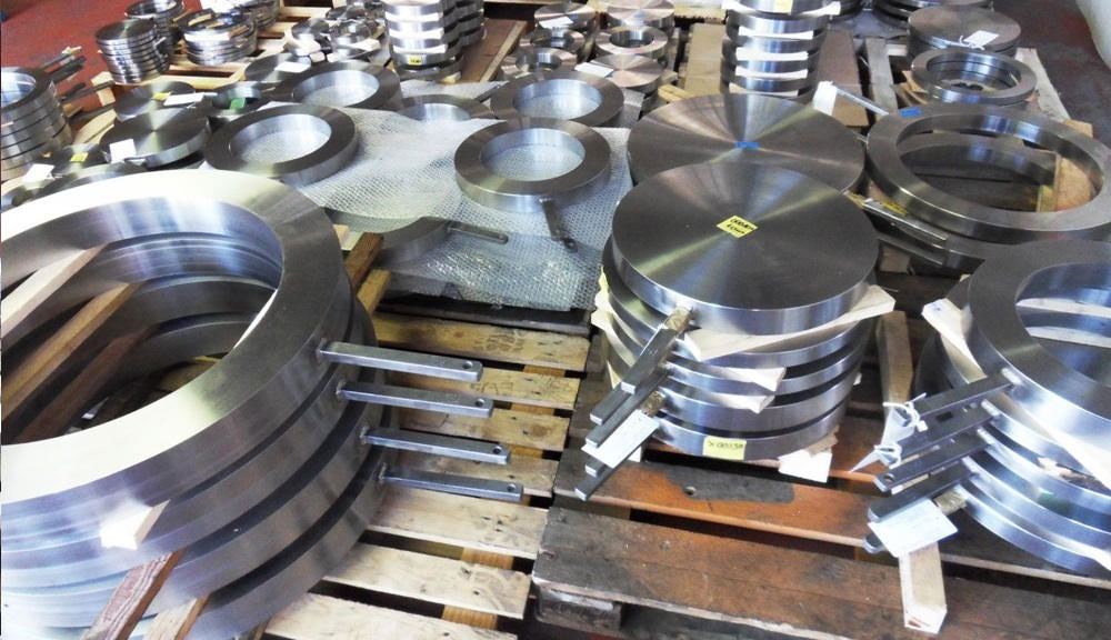 Spectacle Flanges