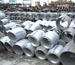 Offering Best Quality Steel Fittings Flanges